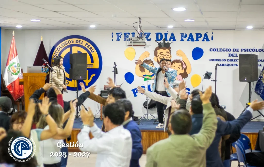 Celebramos a los padres psicólogos en una jornada de reconocimiento, alegría y confraternidad.